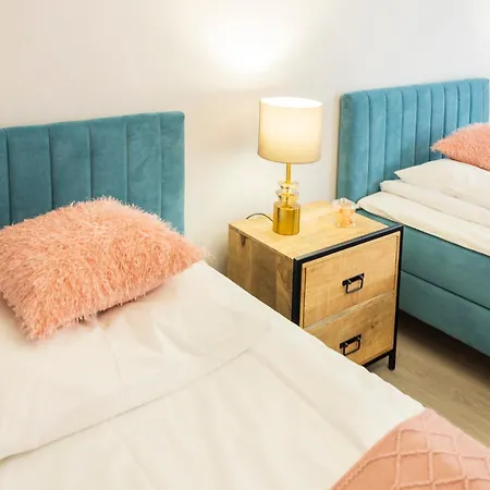 公寓 Mazowiecka Park By Jantar 科沃布热格